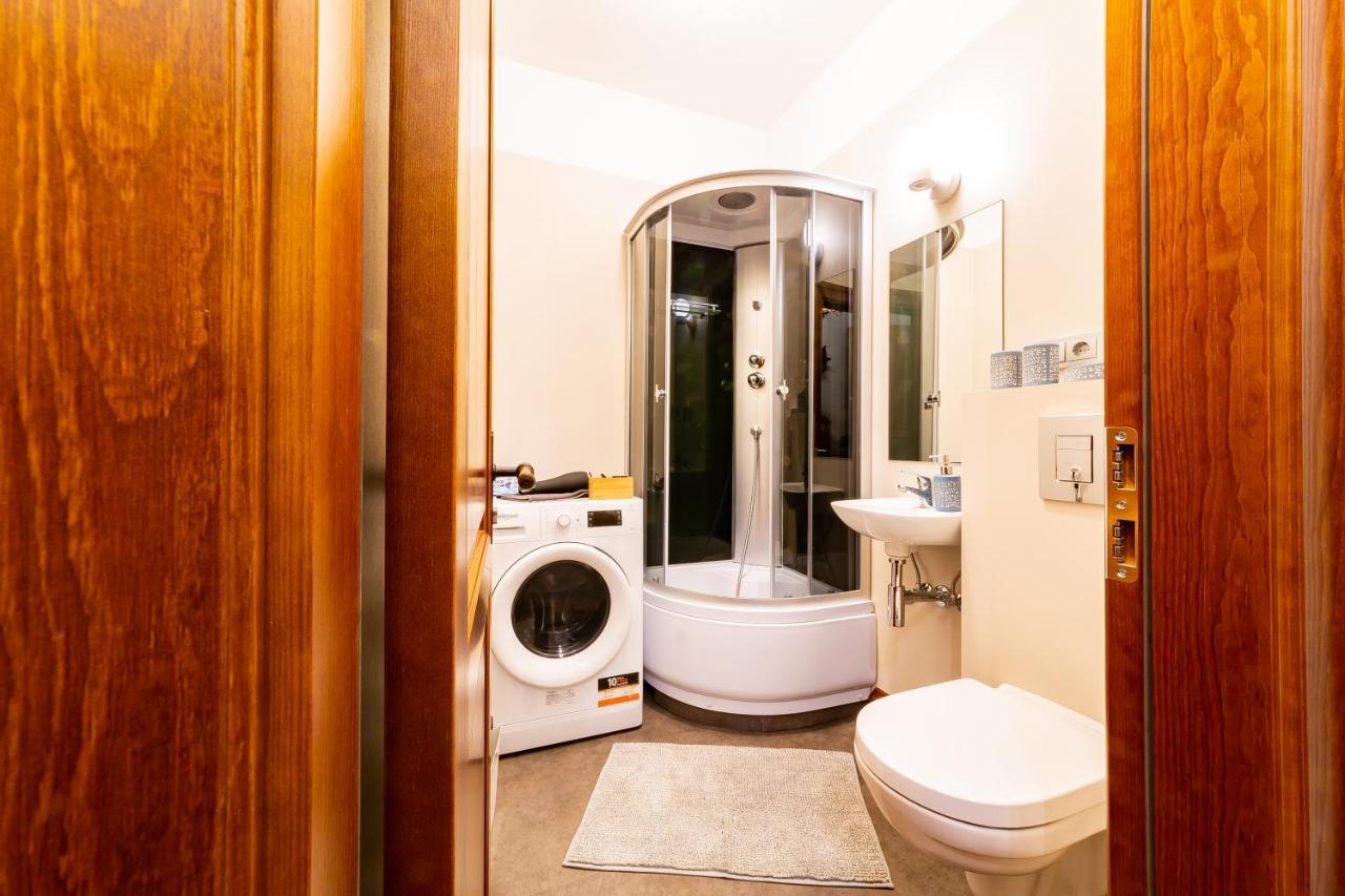 Ancient Storie'S Ap 65Sqm Renovated Free Parking Apartment รีกา ภายนอก รูปภาพ